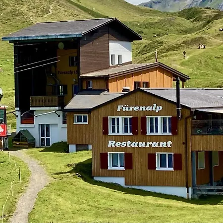 Cozy With And Mountain View *